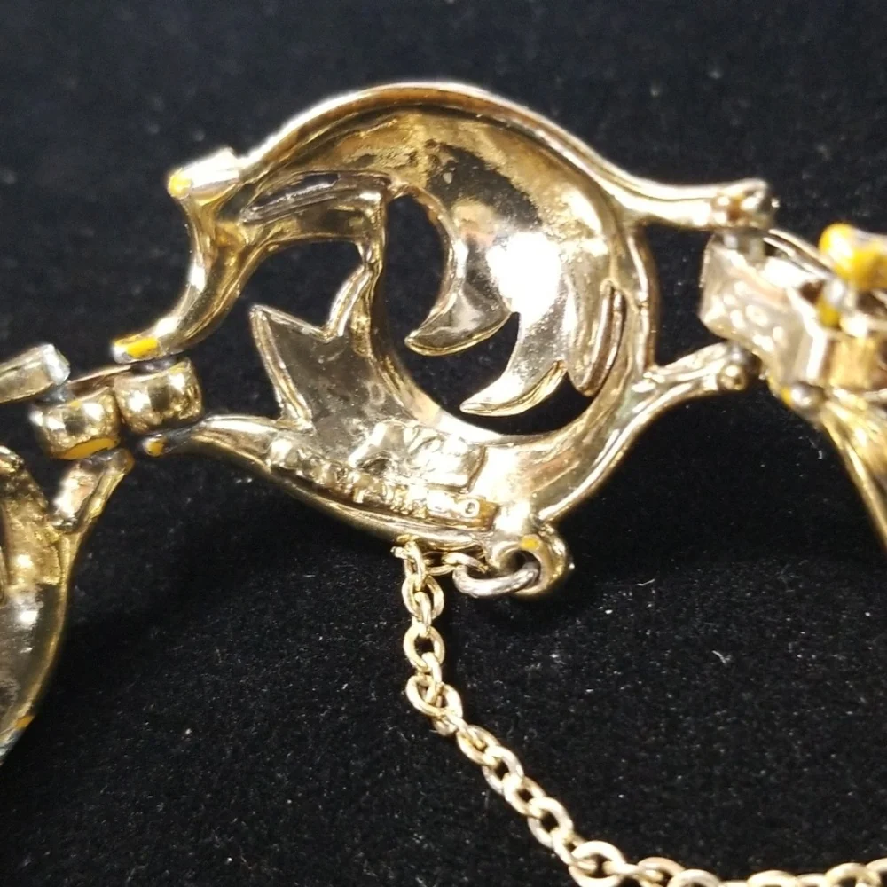 Vintage Signed CORO Link Bracelet Pat Pend Gold Tone